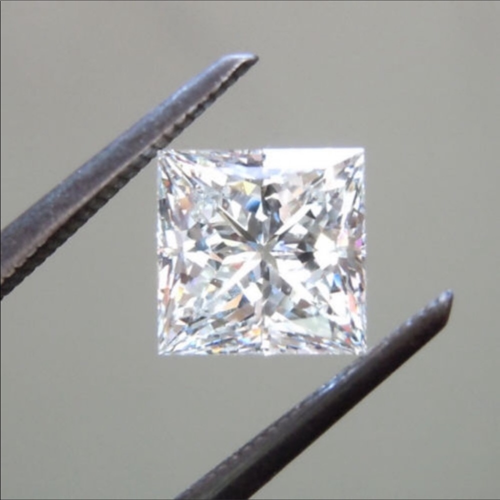 4.25 ct Moissanite loose stone.